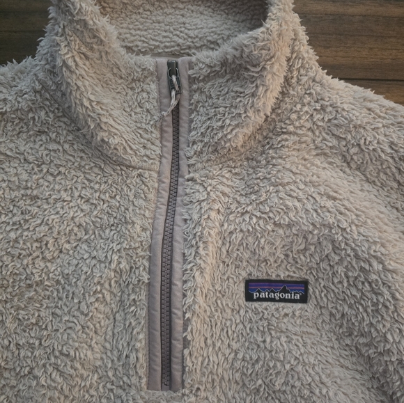 Patagonia Cream Fleece Sweater - Picture 2 of 3